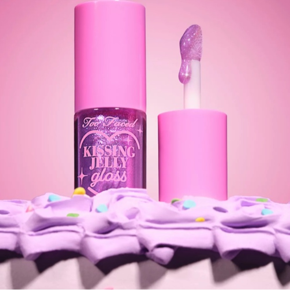 💎 Too Faced Birthday Kiss Kissing Jelly Hydrating Lip Oil Gloss New In Box